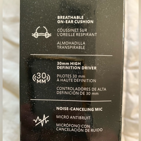 New never used PDP Gaming Wired Xbox One Headset - Picture 3 of 3